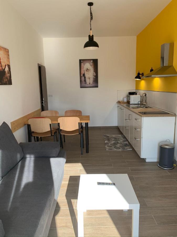 Oeregtoelgy Apartman Szár 外观 照片